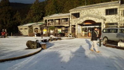 強烈大陸冷氣團發威 太平山今晨降下第一場瑞雪