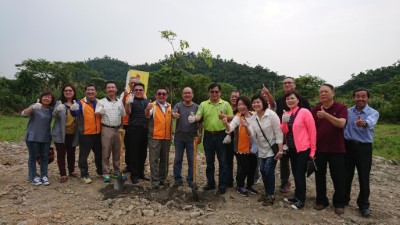 慈懷植樹，也用愛關懷土地