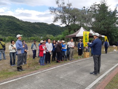 種植原生蜜源植物，讓保安林的生態棲地公益功能再延伸