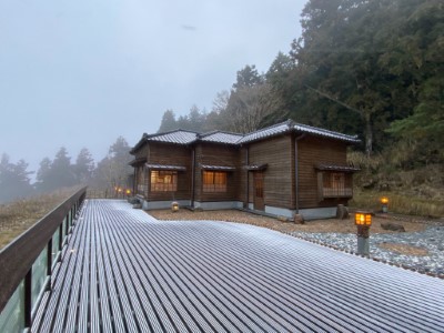 下探負4度並陸續開始有冰霰及霧凇1