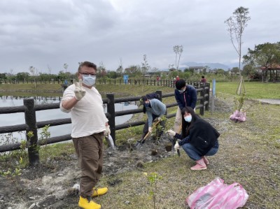 羅東林管處攜手冬山鄉公所植樹總動員-1