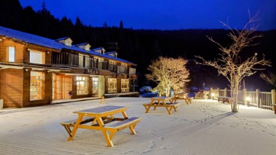 翠峰山屋雪景1