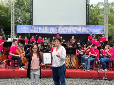 中華國中校長林琦瑄校長表示在5月28日晚上7點於宜蘭演藝廳舉行國樂團展演，歡迎宜蘭鄉親來參加。