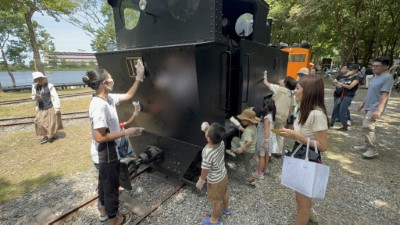 蒸汽火車保養1