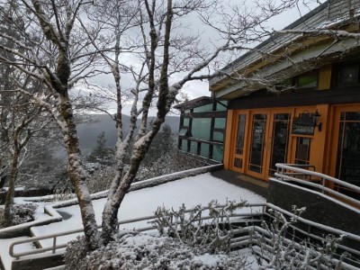 雲海咖啡館前雪景