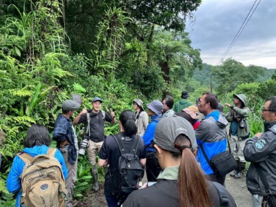 01宜蘭分署與蜻蜓學會志工於雙連埤周邊溼地現地實地走訪觀察蜻蜓生態