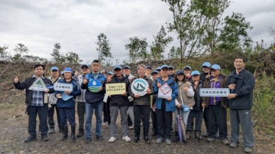 活動大合照(與會單位包含：宜蘭縣樹藝景觀所、第一川分署、崙埤社區發展協會、林業保育署宜蘭分署、大同鄉公所)