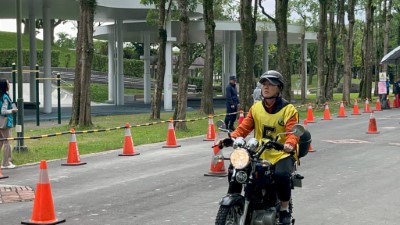 騎乘循環檔機車測驗2