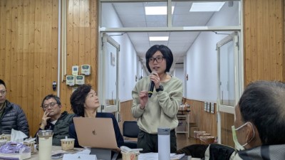 荒野保護協會宜蘭分會河溪小組召集人黃琳恩說明近年關注到的問題與建議對策